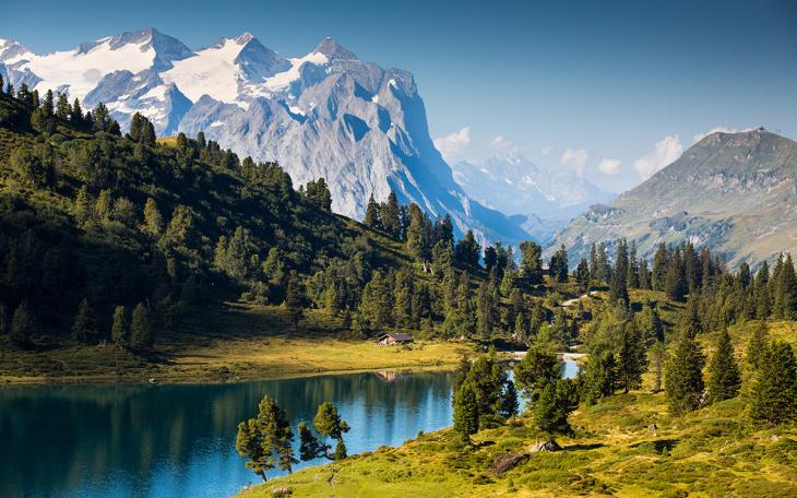 Vue somptueuse des montagnes bernoises.
